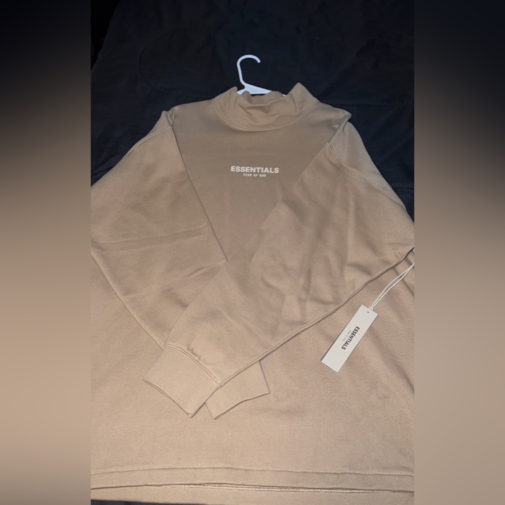 Extensions, fear of God (sweatshirt) NEVER WORN